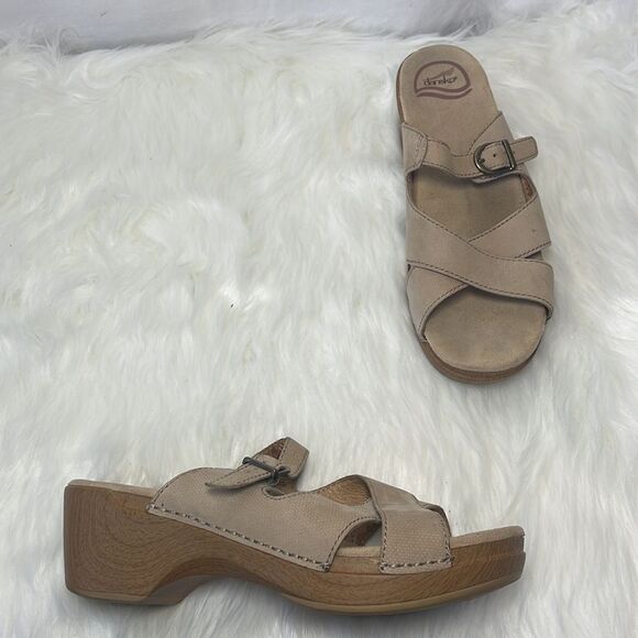 Dansko Beige Nubuck Woodgrain Mule Slide Sandals Sz 40/US. 9.5-10 - Picture 1 of 10